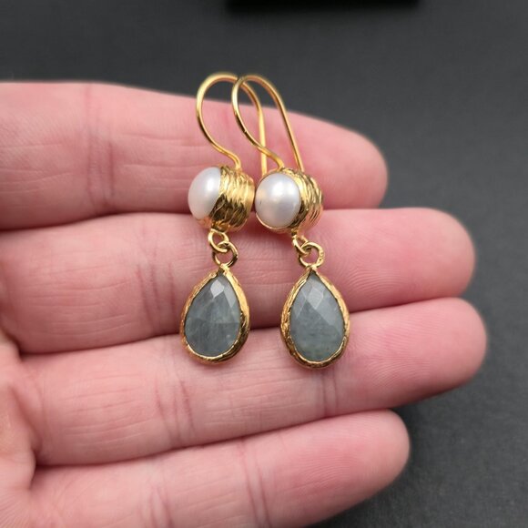 Gold Plated Genuine Pearl And Semi Precious Stone Earrings B6573 - Picture 3 of 6